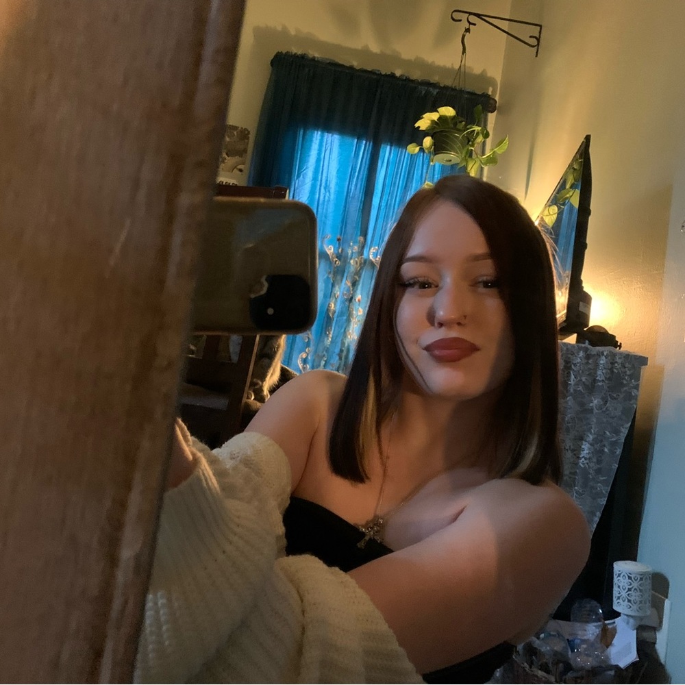 Meet your Posher, Devynn